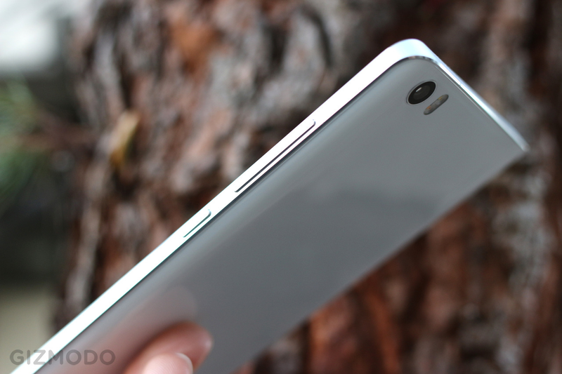 Illustration for article titled Xiaomi Mi Note: This Chinese Phone Is Great. Too Bad You Can't Use It.
